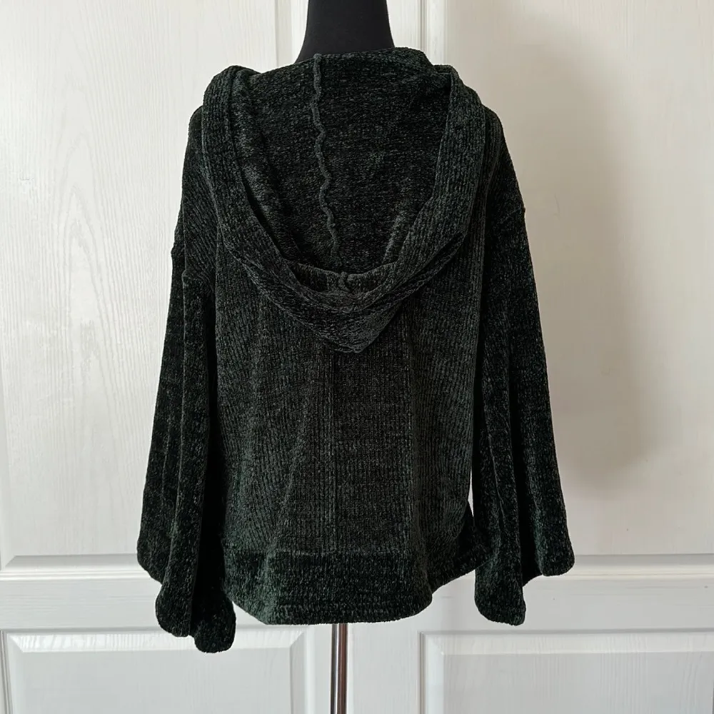 DARK HUNTER GREEN BELL SLEEVE CHENILLE PULLOVER HOODIE Size M - Image 2