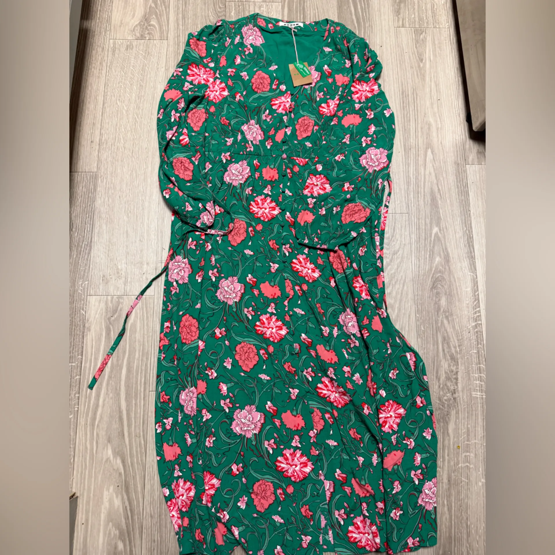 NWT Boden Cynthia Button Tea Dress Rich Emerald, Carnation Vine Green Size 14 - Image 3