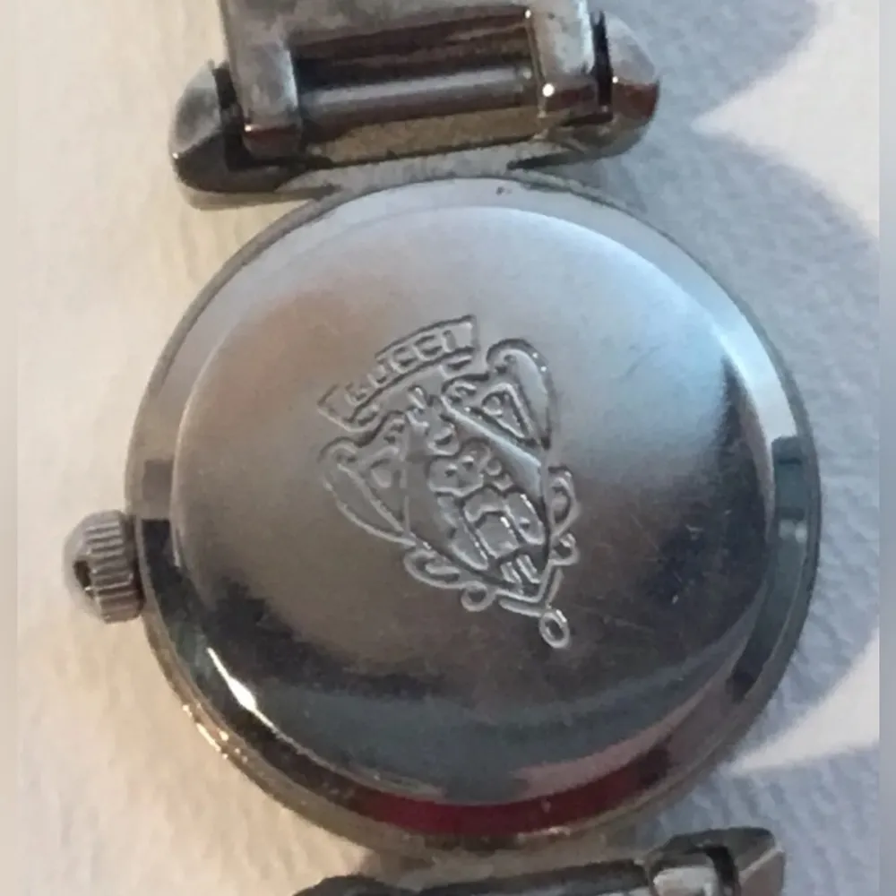 Vintage   Womens Watch With black Face And Stainless Steel Band - Image 5