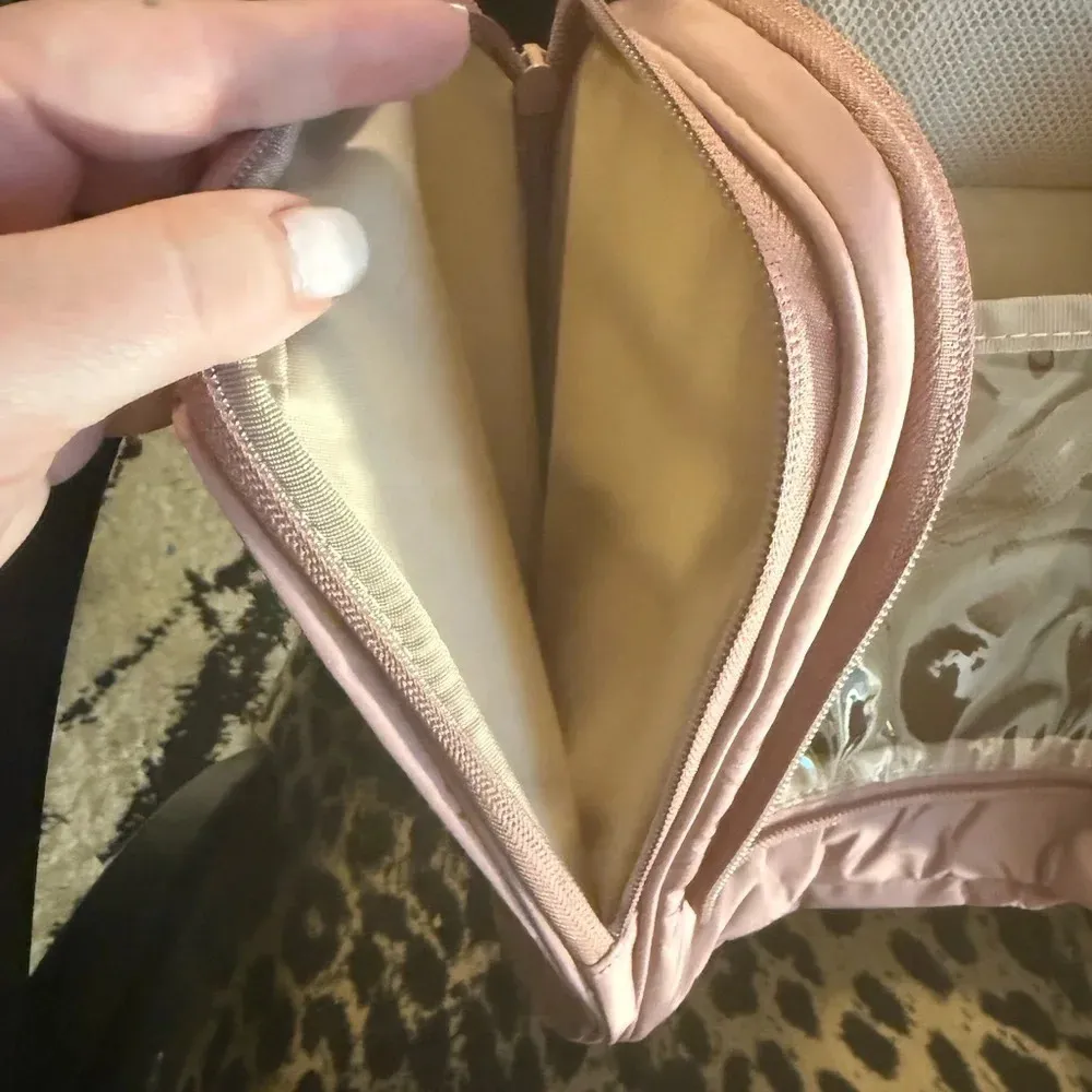 Bagsmart Quilted Pink Travel Bag - Image 3