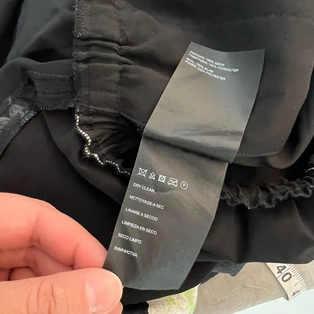 Club Monaco zemphira black silk floral romper size 00 - Image 11