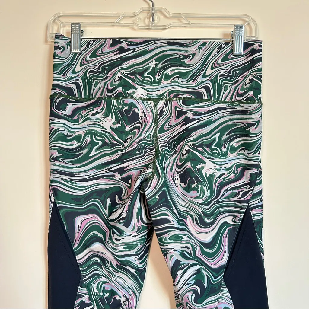 Tuckernuck Rare Marbled Print Patterned Athletic Leggings Women’s Size Small - Image 4