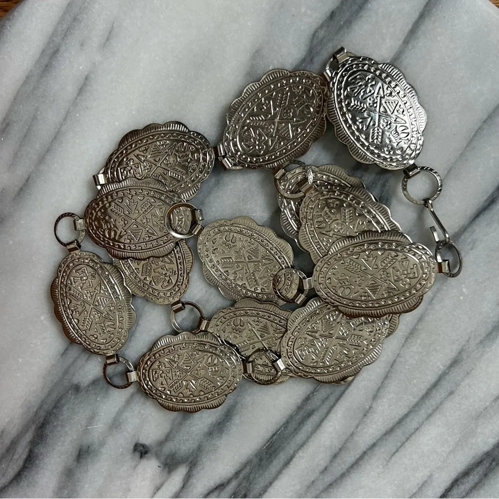 BOHO Concho Western Silver Toned Chain Link Belt Size OS - Image 6