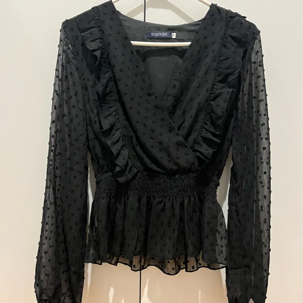 Kojooin top, ruffled with big sleeves women’s S - Image 13