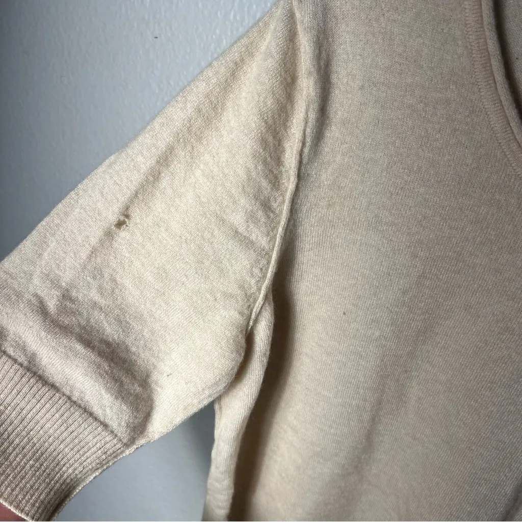 Tory Burch women’s 100% cashmere Cream Blouse size Medium - Image 3