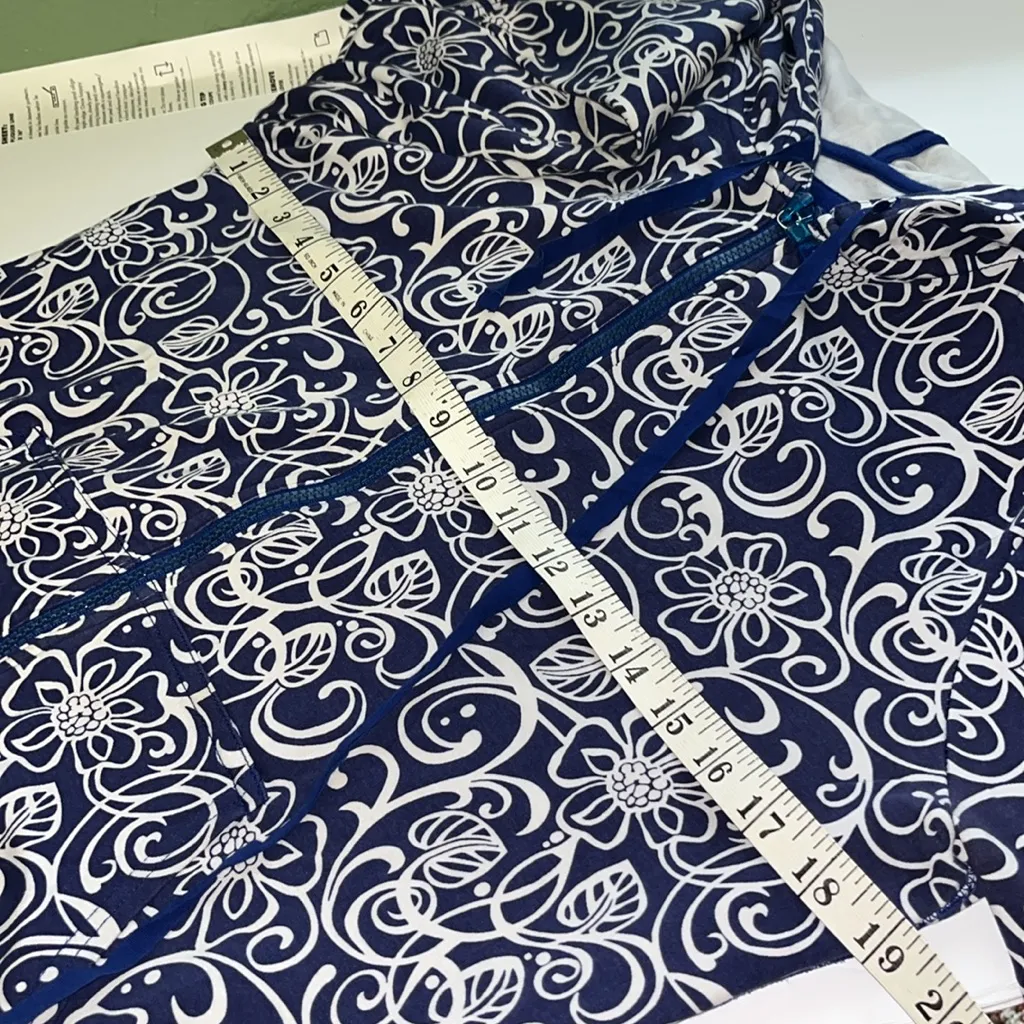 Vintage Liz Claiborne Navy and White Floral Bohemian Hoodie jacket lightweight - Image 6