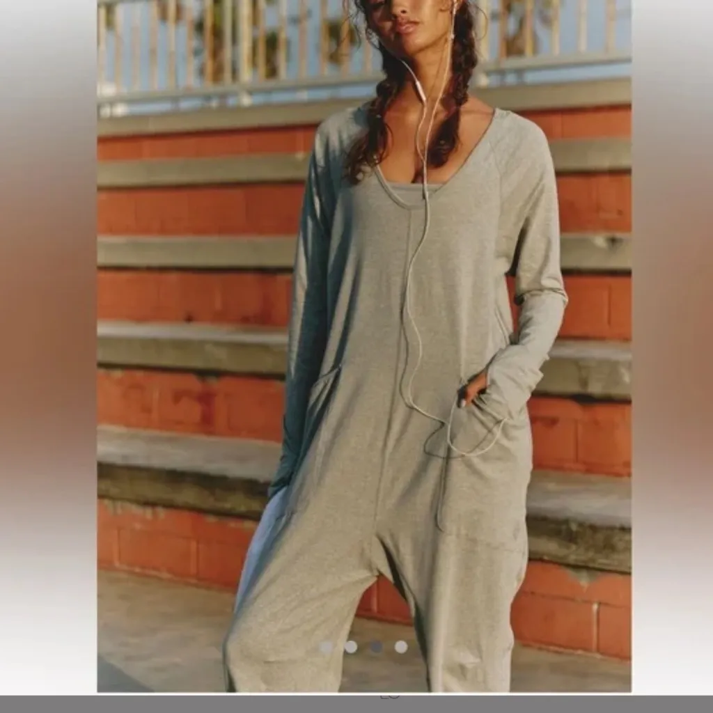 FP Movement by FP Hot Shot Long Sleeve Hooded Onesie in Heather Gray sz XS - Image 3
