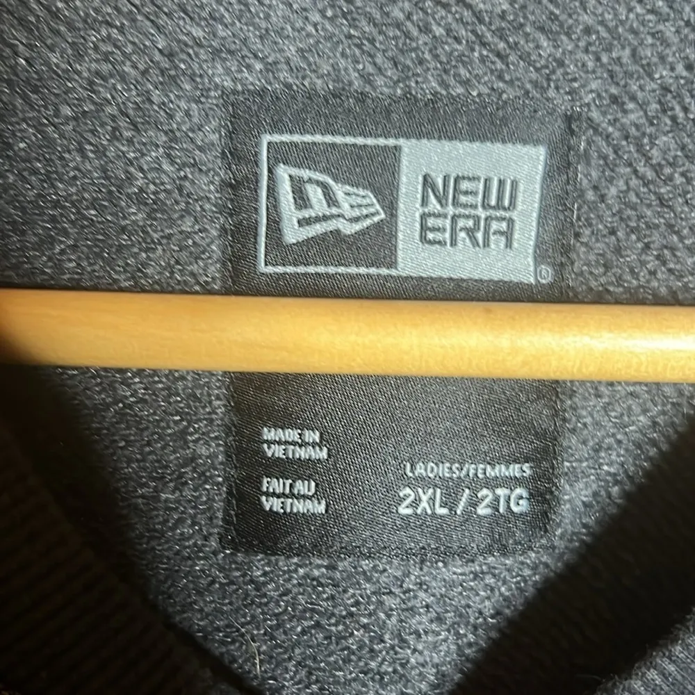 New Era Gray Bomber Paparazzi Jacket Size 2XL - Image 4