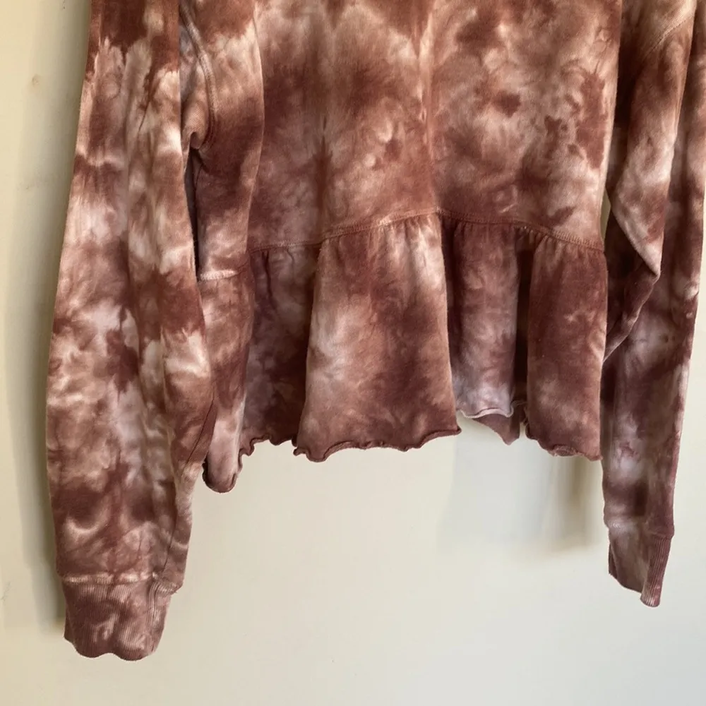 Altar’d State women’s long sleeve tie dye top ruffle size large - Image 2