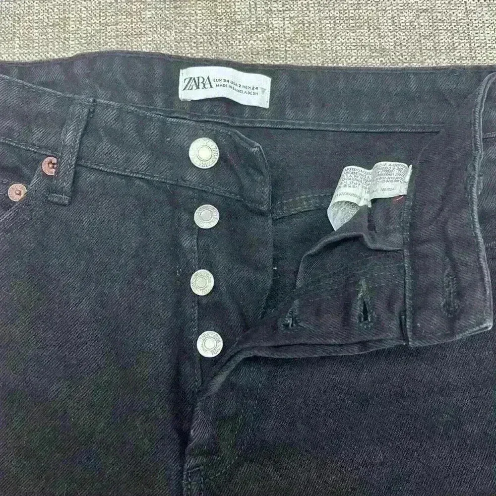 Zara Wide Leg Jeans - Image 7