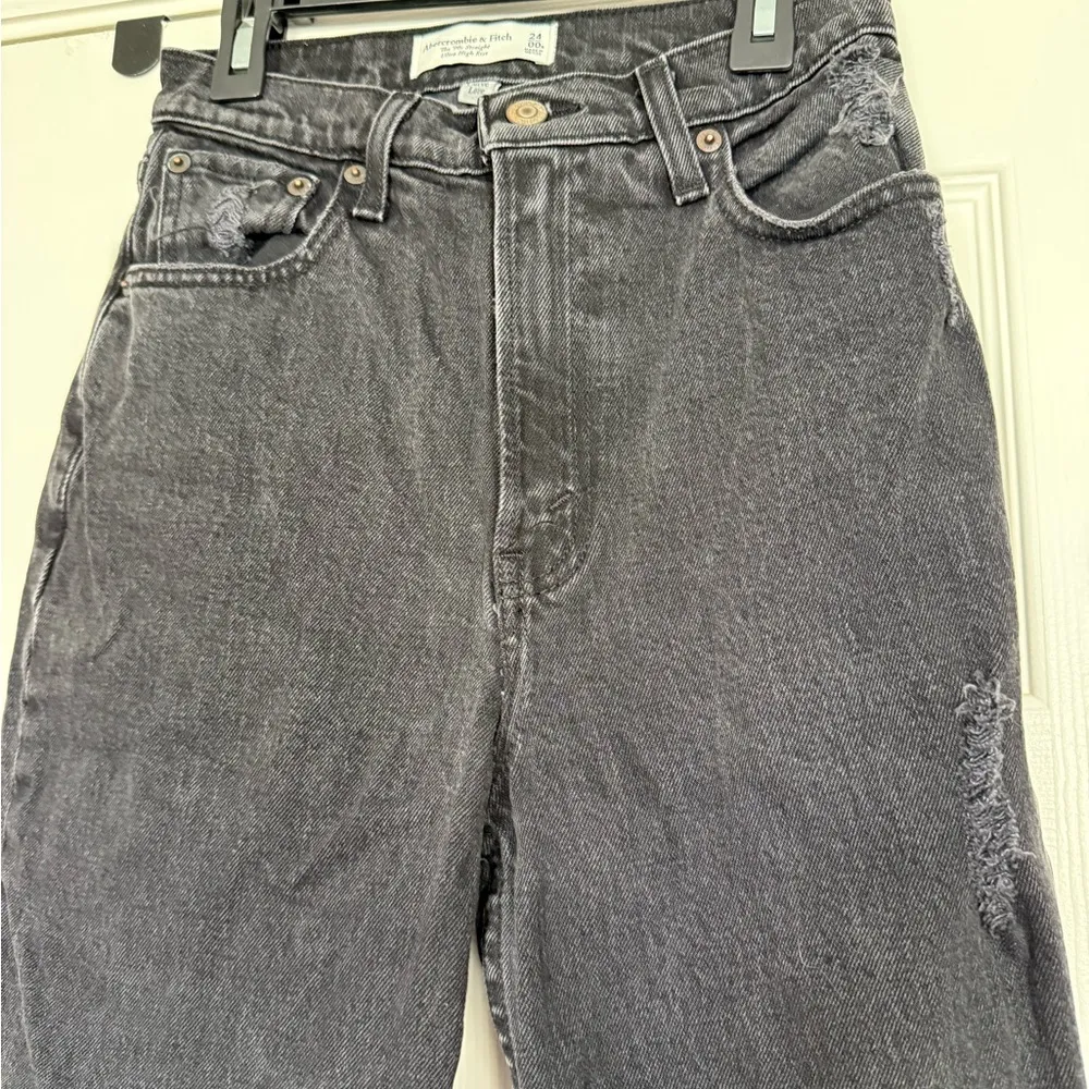 Abercrombie & Fitch 90s Straight Ultra High Rise Black Jeans size 24/00R - Image 7