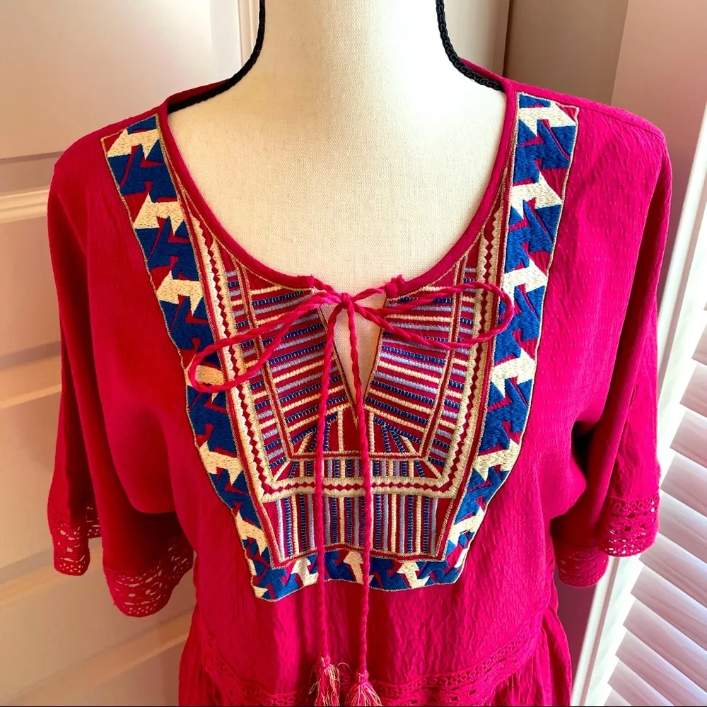 Ella Moon|| Magenta/blue crepe texture dress with lace accents and tassel tie Size M - Image 2