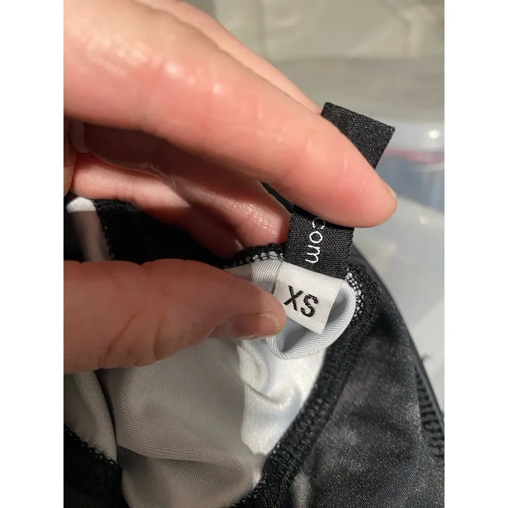 ONZIE Graphic High Rise Midi in Bronze Tie Dye Yoga Leggings Women's Size XS - Image 6