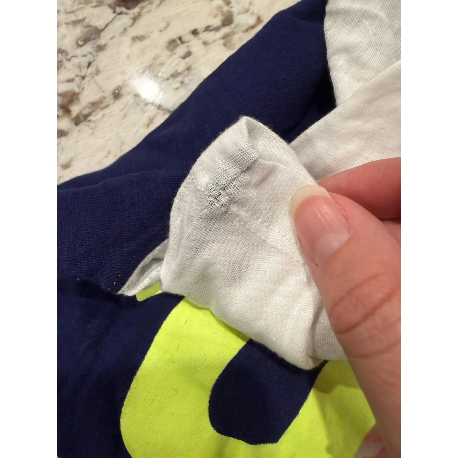 NWT VS Pink V - Image 4