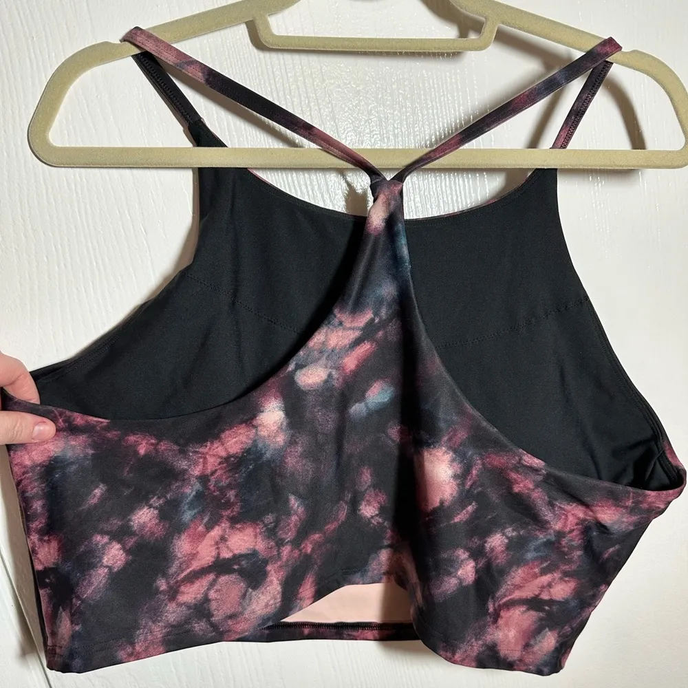 🌟3 for $21🌟 Old Navy Active Powersoft Tie-dyed Cropped Tank w/ Built-in-Bra - Image 3