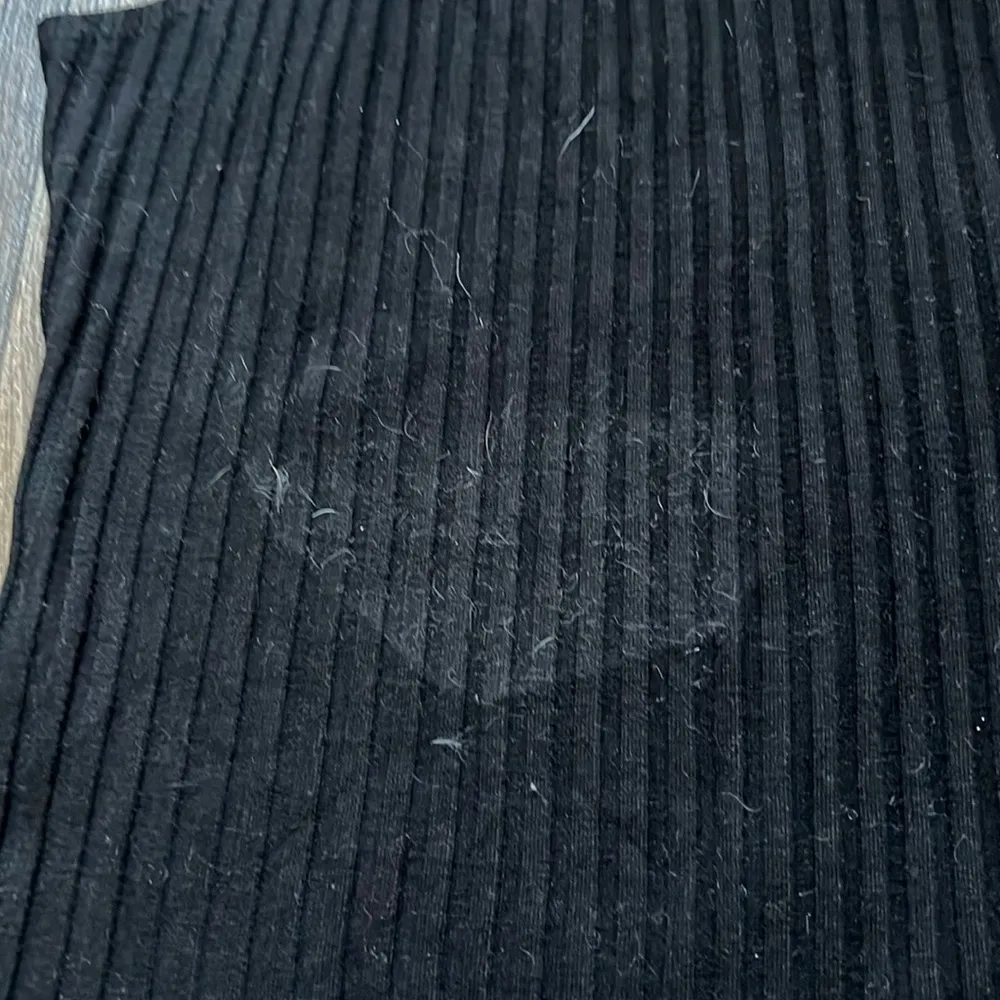 The Range Black One Arm Shirt - Image 4