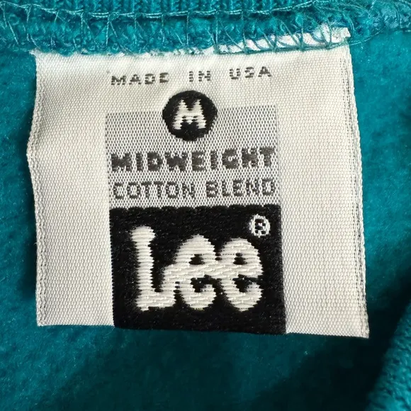 Vintage Howling Coyote Graphic Sweatshirt USA Made Teal Medium Blue - Image 5