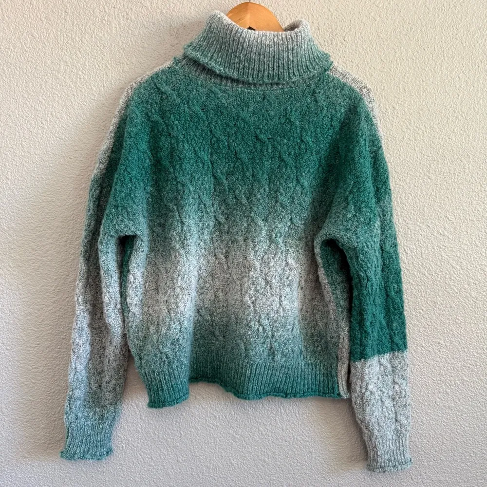 Kut from the Kloth‎ Hailee Gradient Turtleneck  Sweater Size Small - Image 2