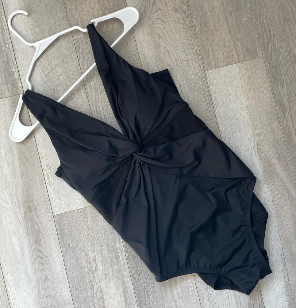 Miraclesuit Miradonna Swimsuit twist one piece womens Black (size 14) slimming - Image 1