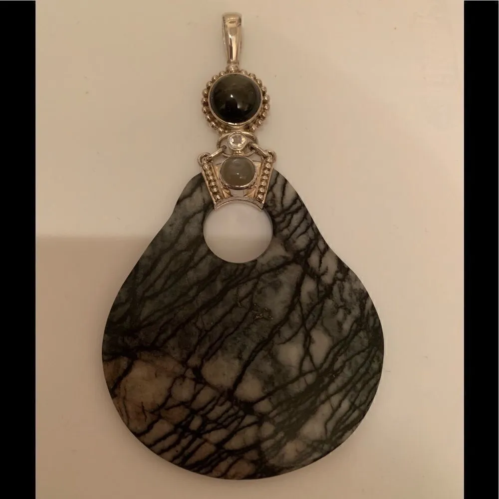HUGE Sajen Offerings Picasso marble pendant Black - Image 3