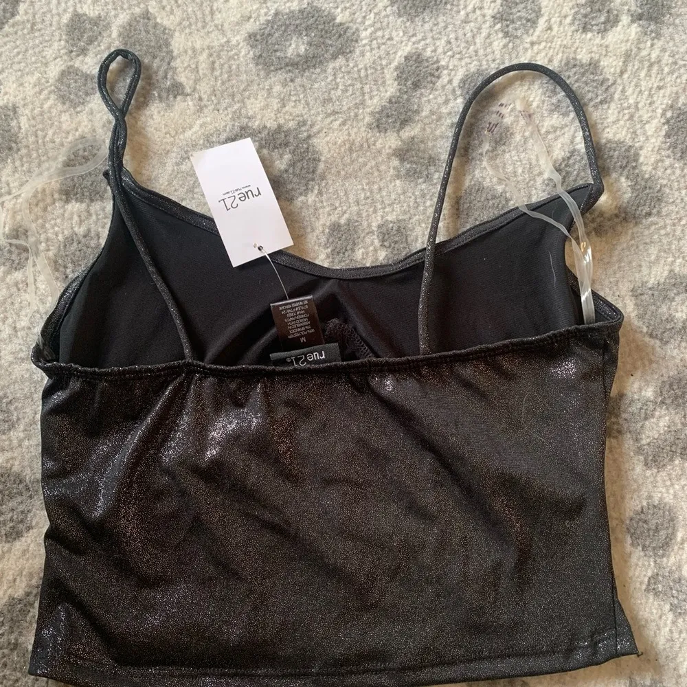 ⭐️Rue 21 Sparkle Gray Crop Top M NWT - Image 4