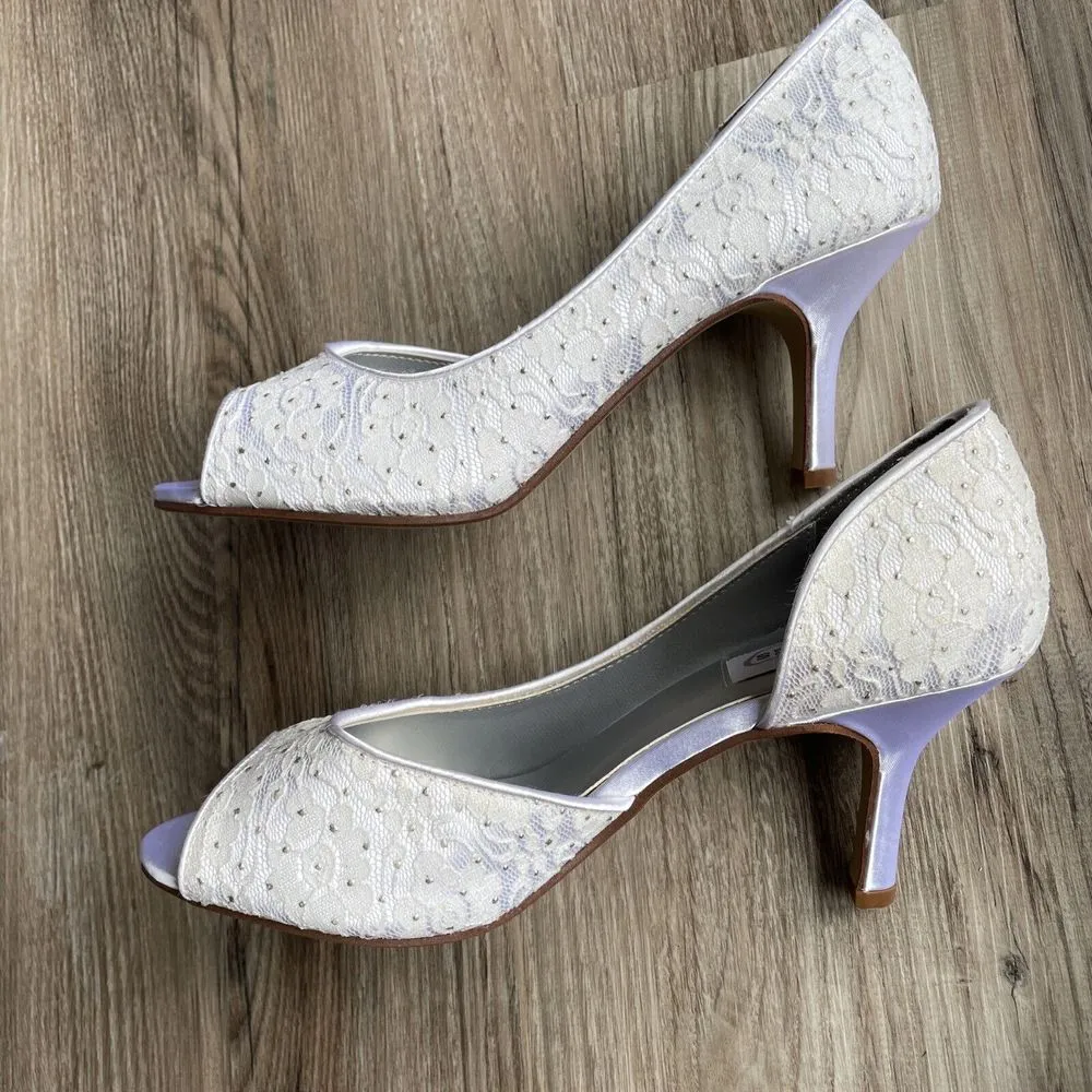 Dyeables Sophie White Lace Pumps Timeless Heels Womens Size 9.5 B Bridal Wedding - Image 3