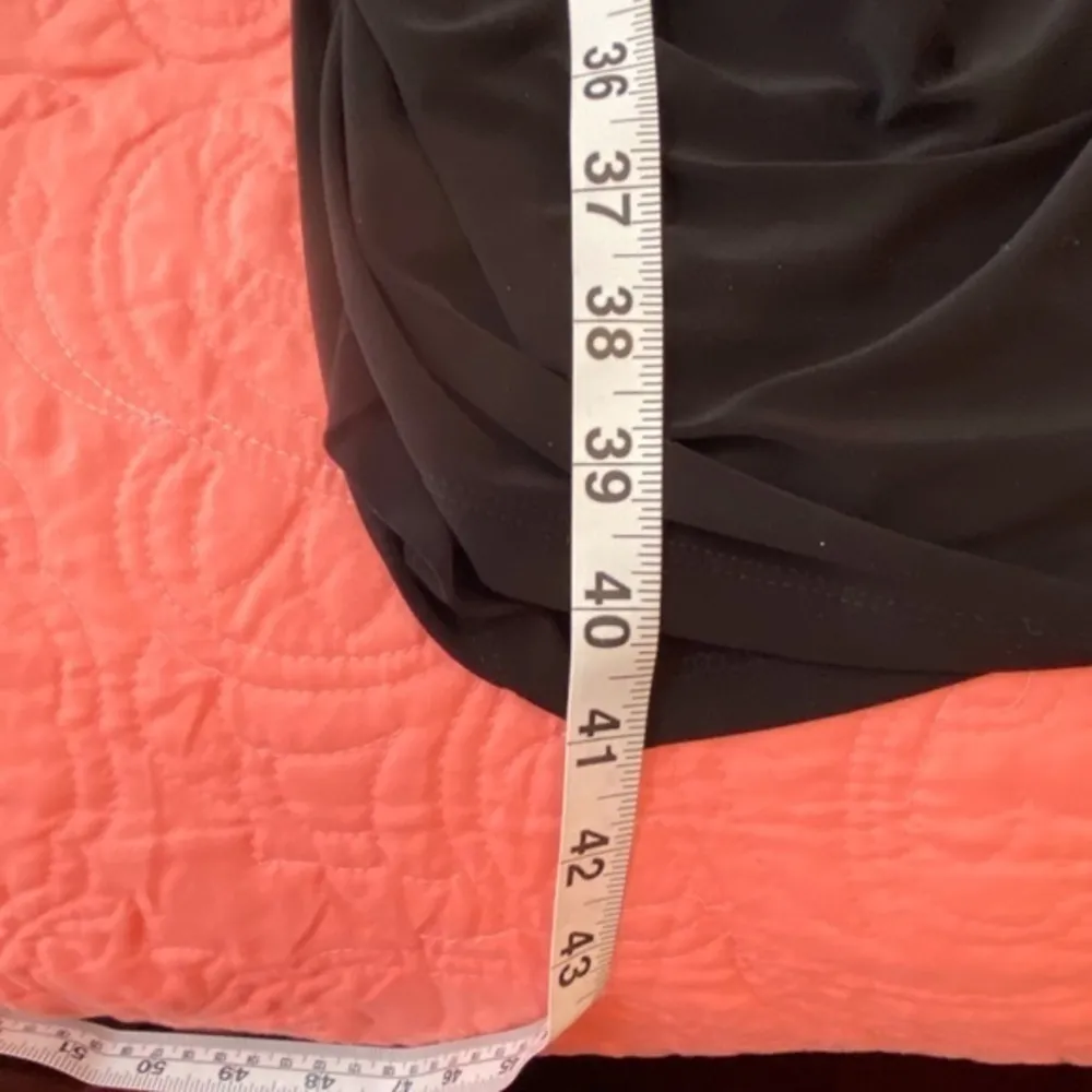 NWT Guess Dress Black Tight Fitting from top all way to the hem line Size XL - Image 10