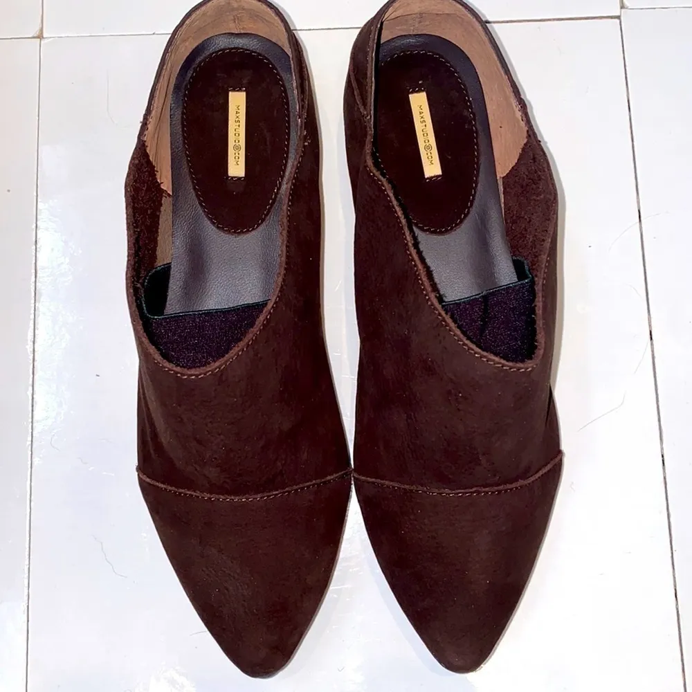 Max Studio Lively 2 dark brown 💯 suede flats. Traction bottom. Size 7.NWT/ box - Image 4