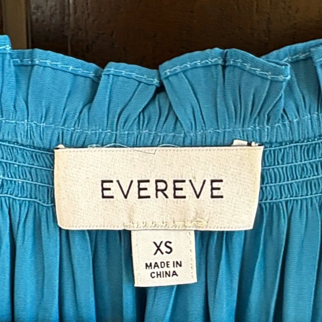 EUC Evereve Sleeveless Smocked Waist Ruffle Neck Dress Blue Size XS - Image 4