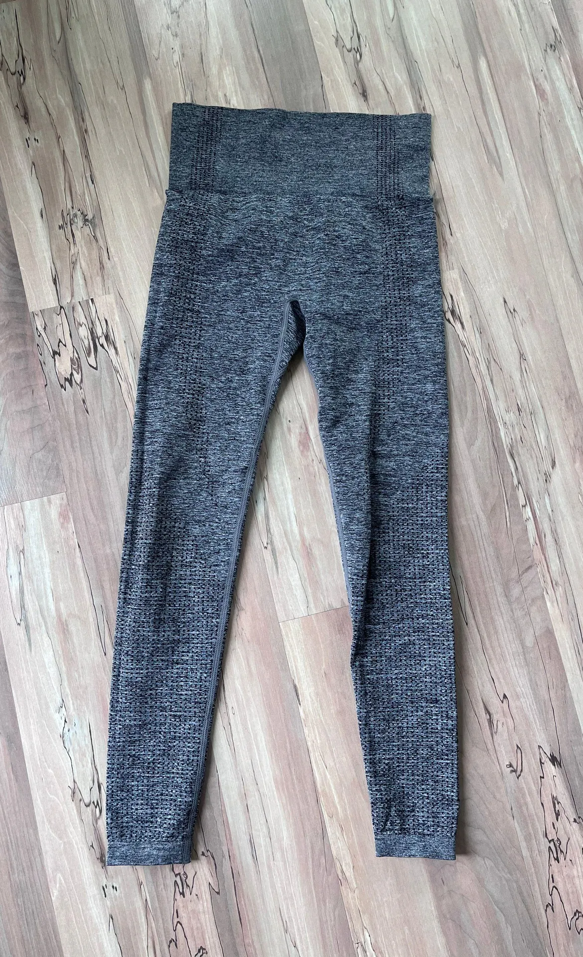 Amazon Workout Set - Image 4