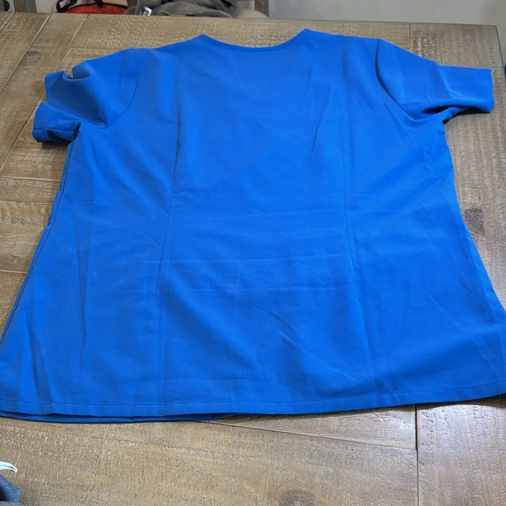 Figs Royal clue scrub top size XL - Image 8
