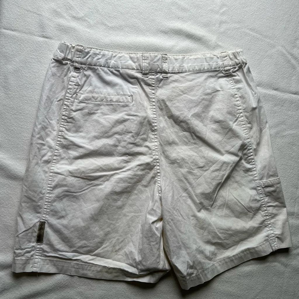 Columbia  White Cargo Men's Shorts - Image 6