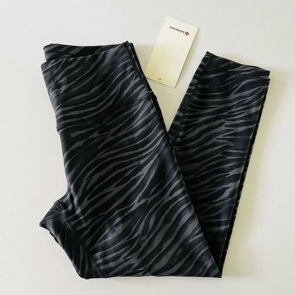 LULULEMON ATHLETICA Le Tigre Camo Coal Wunder Train HR Crop 23" Leggings - US 10 - Image 3