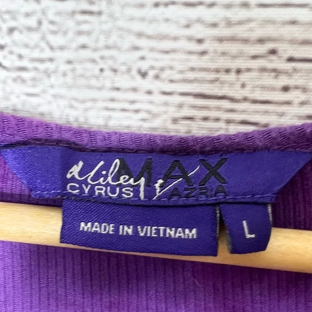 Miley Cyrus & Max Azria Long Purple Tie - Image 5