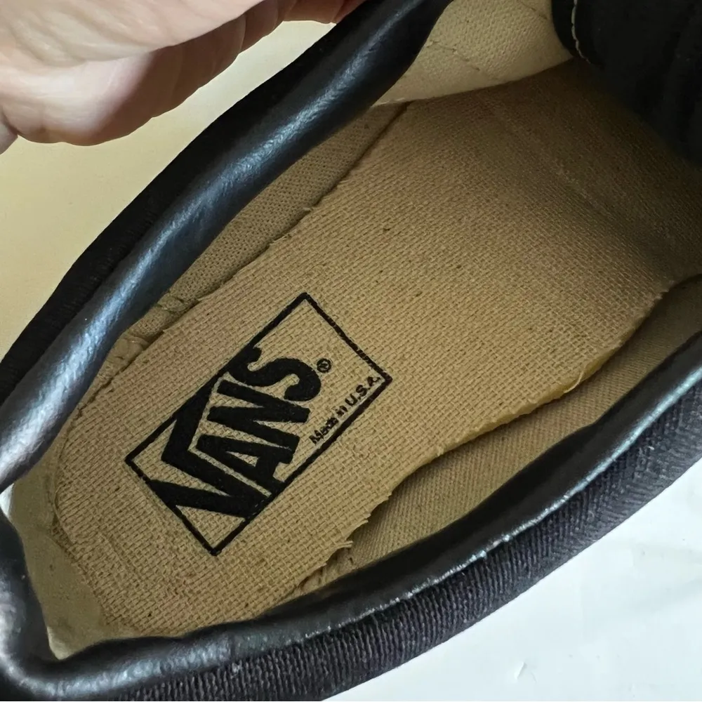 Vintage Early 90s Vans Black/White Old Skool. Size 5.5 Men, 7 Women. - Image 9