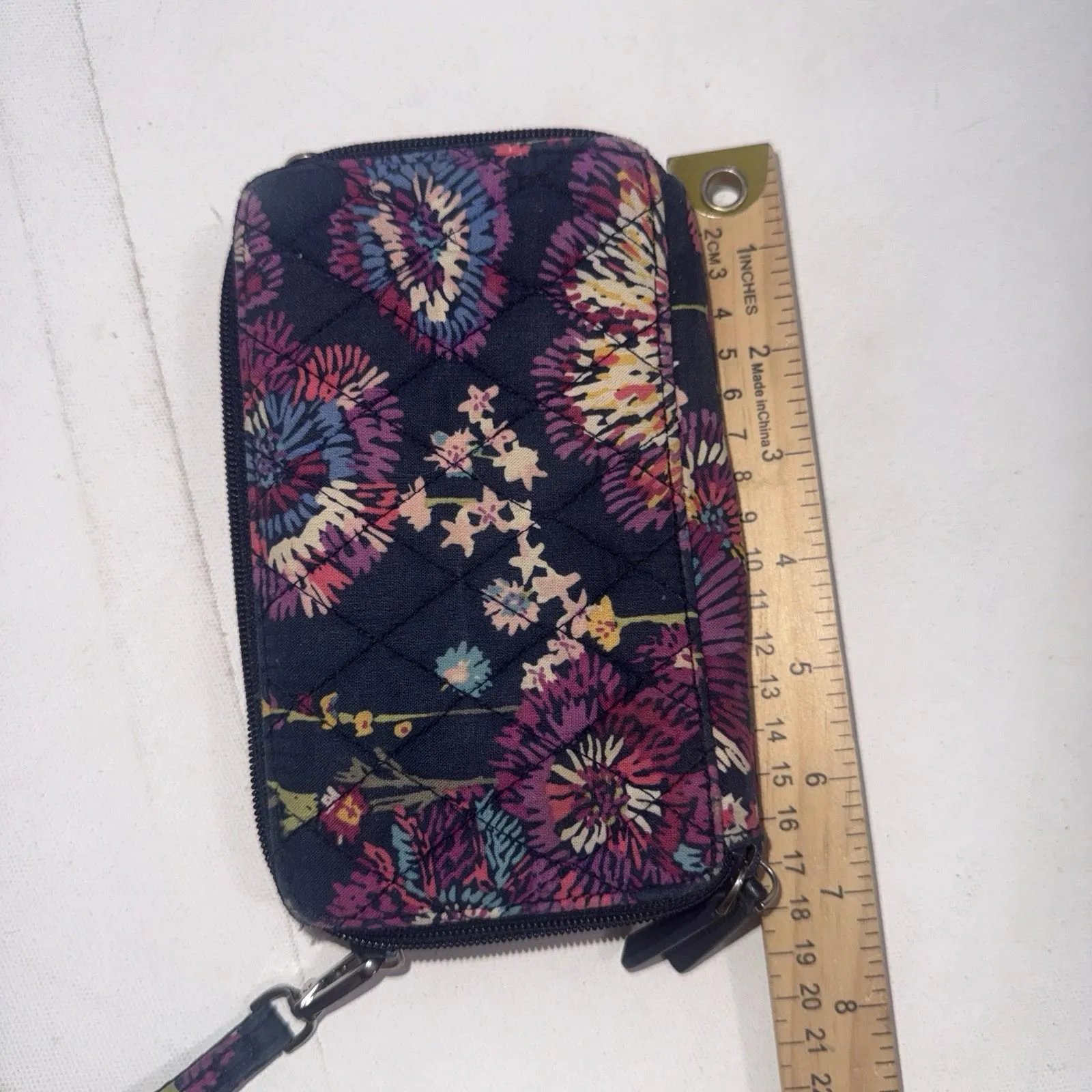 Vera Bradley Blue Floral Retired Carry All Accordion Retired Wristlet Wallet - Image 3