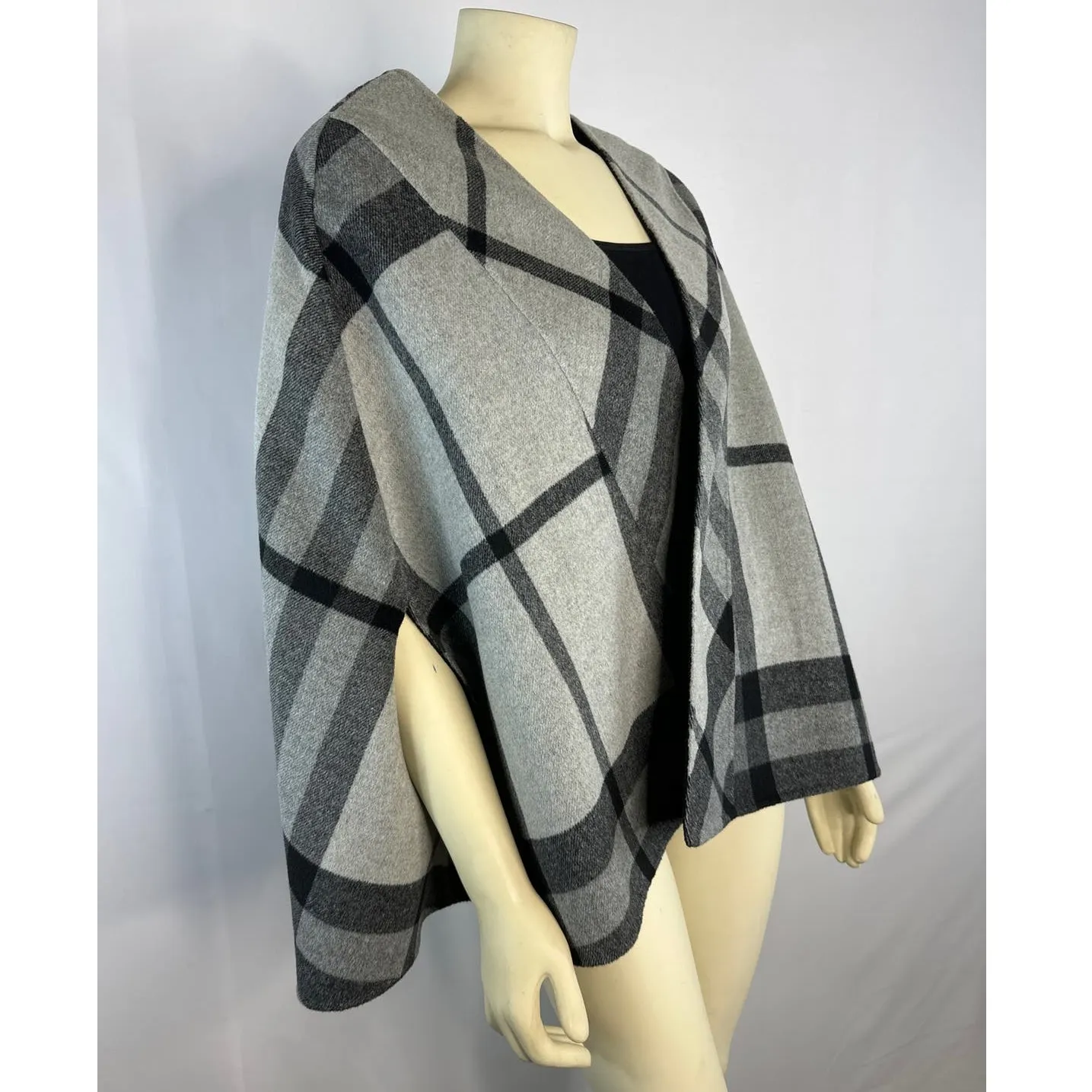 2010s Talbots Wool Angora Plaid Cape Wrap S/M – Gray Black Check fall winter - Image 4