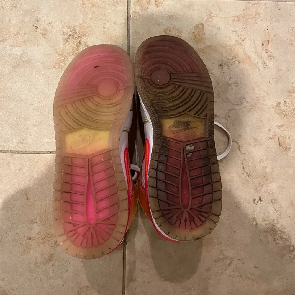 Air  1 Mid Edge Glow GS - Image 4