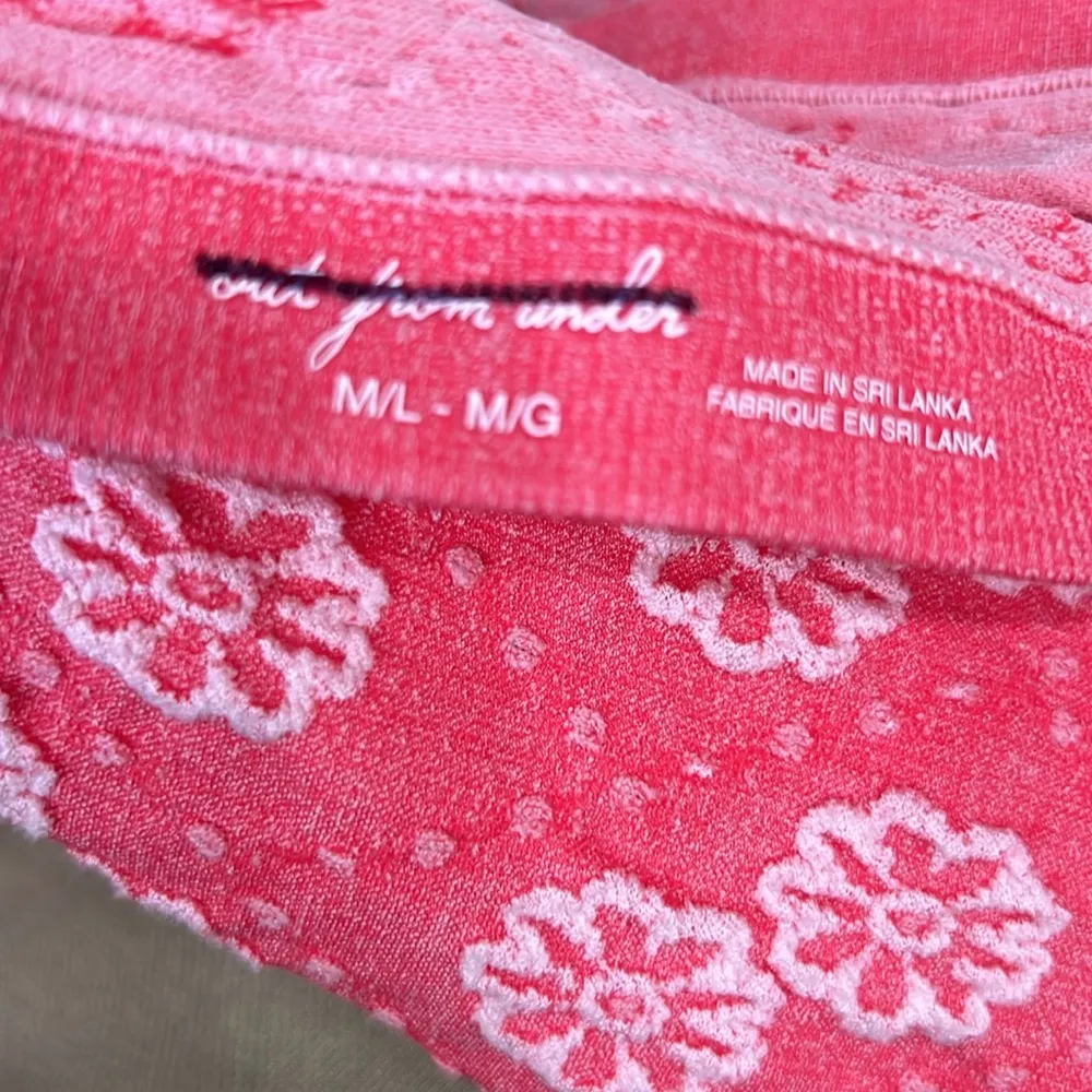 UO Out From Under Flower Power Seamless Crop Top- Pink - Image 4