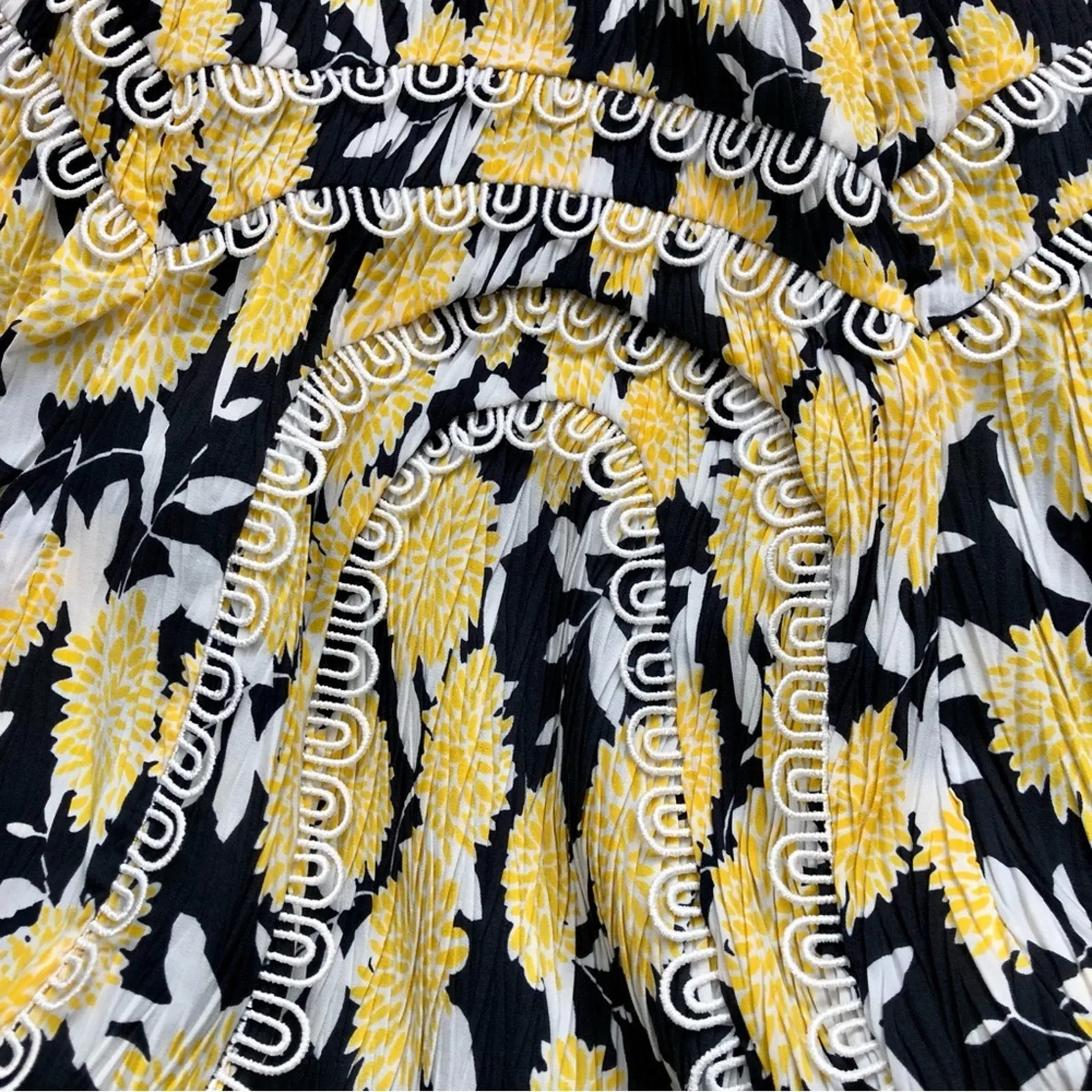 C/MEO Collective Enlight Mini Skirt Floral Marigold Black Women’s Size 6 NWT - Image 8