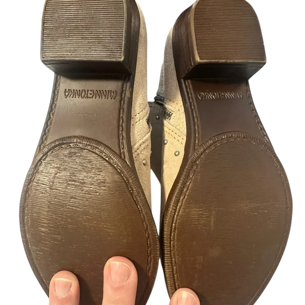 Minnetonka Brie Boot Color Stone‎ Stud Detail Zip Side Size 6.5 - Image 4