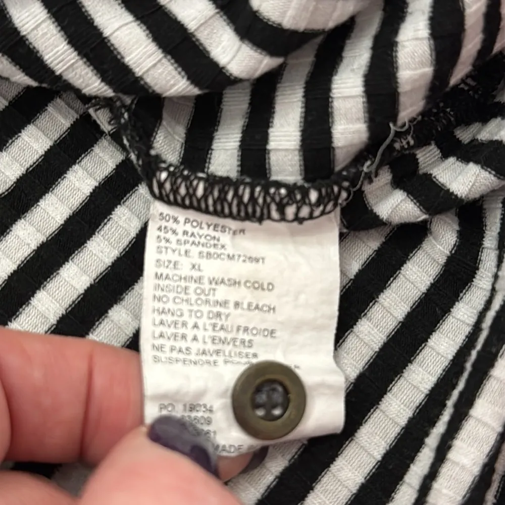 OOPS striped abstracts Asymmetrical hem t - Image 5