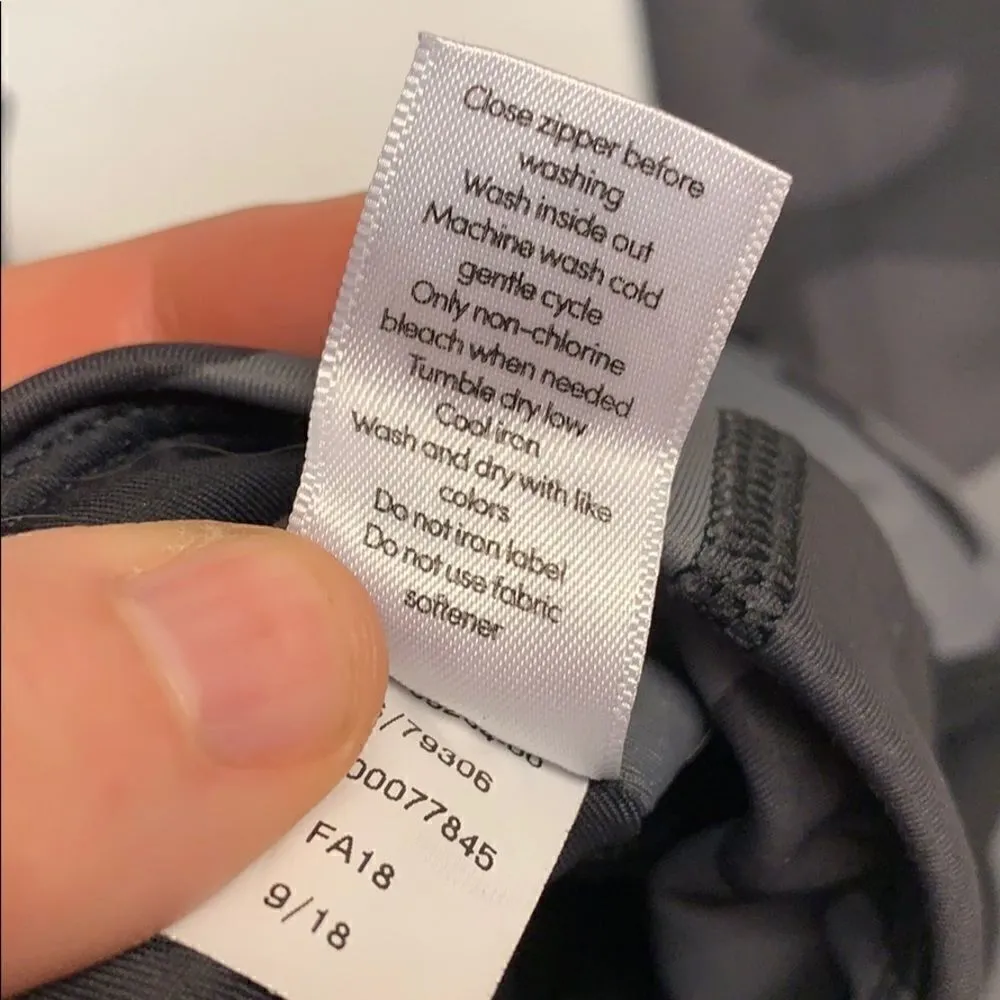 NWOT Athleta Camo Contender 7/8 Legging Sz Xs - Image 10