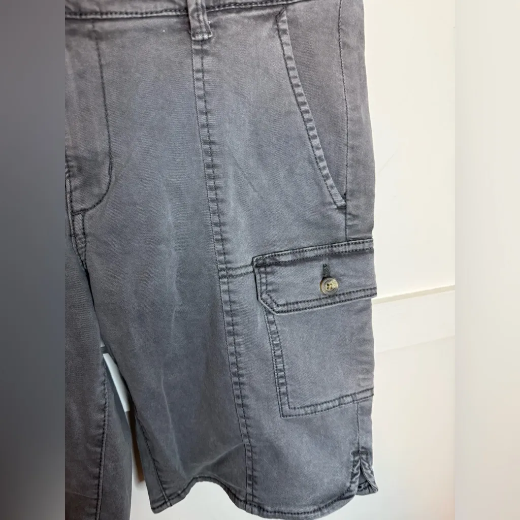 American Eagle Charcoal Gray Y2K Bermuda Stretch Cargo Shorts - Image 7