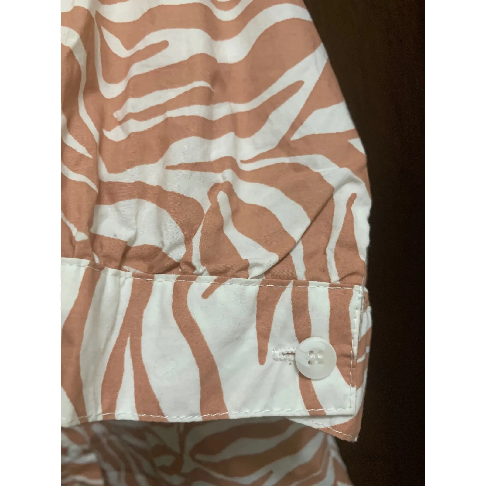 Velvet Heart Zebra Print Button Down Shirt Top Women's Medium - Image 5