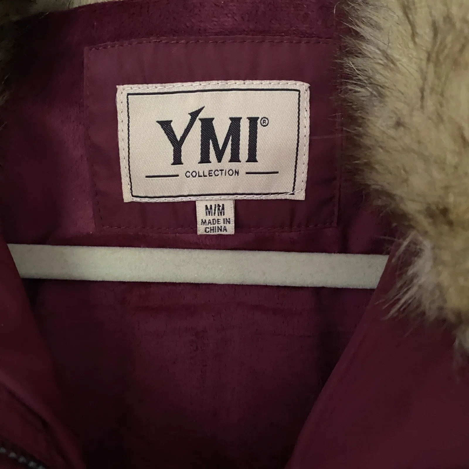 YMI Collection Burgundy Puffer Vest Faux Fur Neck Zip Sleeveless Outerwear Sz M Red Size M - Image 9