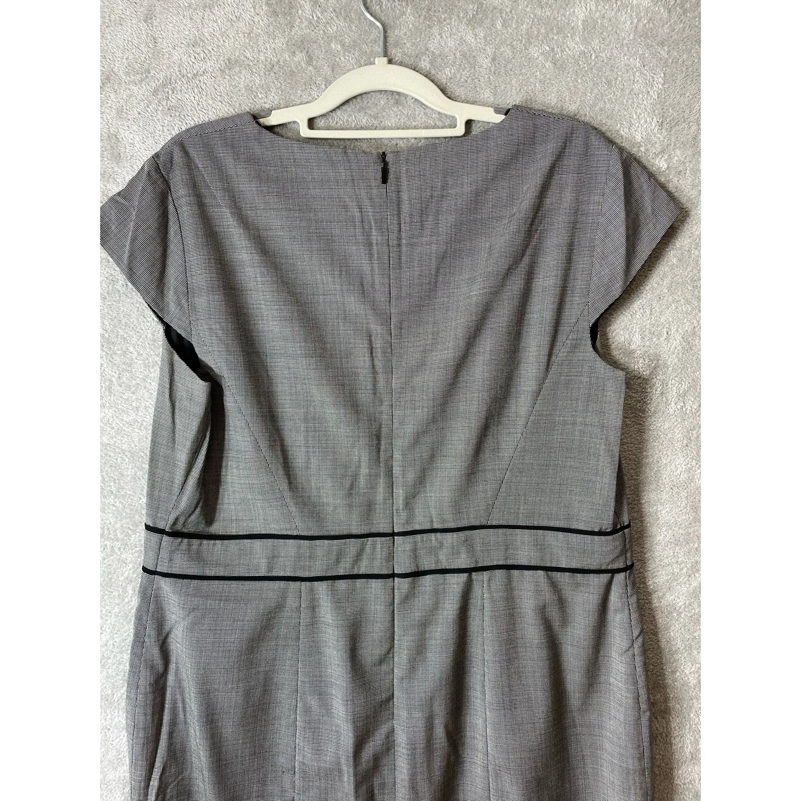 Boss Hugo Boss Dress Size 14 Gray Checked Preppy Officecore Minimalist - Image 4