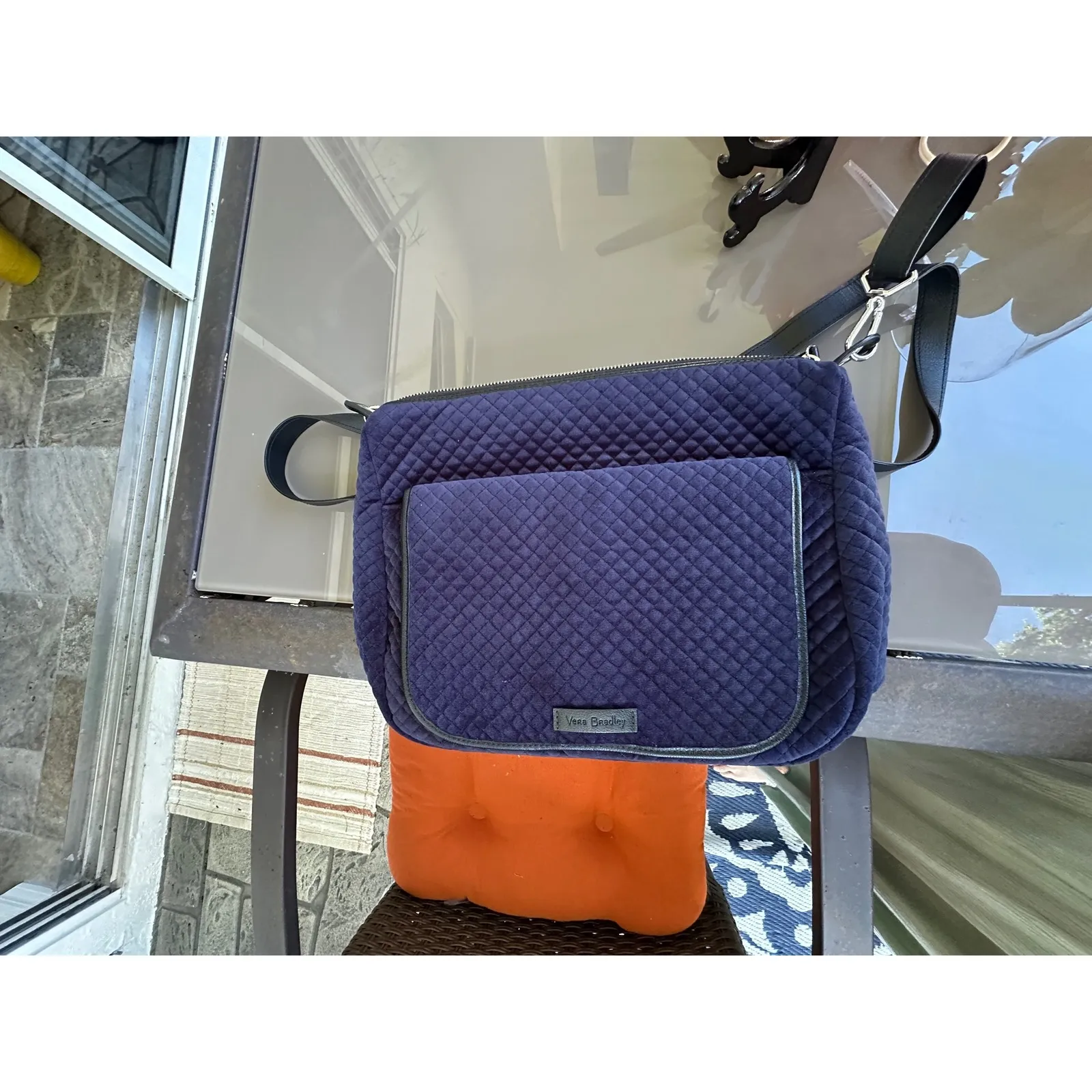 Vera Bradley Crossbody‎ Bag Quilted Front Pocket Navy Blue Floral Purse EEUC - Image 3