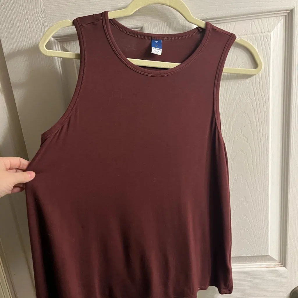 Old Navy Rich Maroon Tank Top - Image 3
