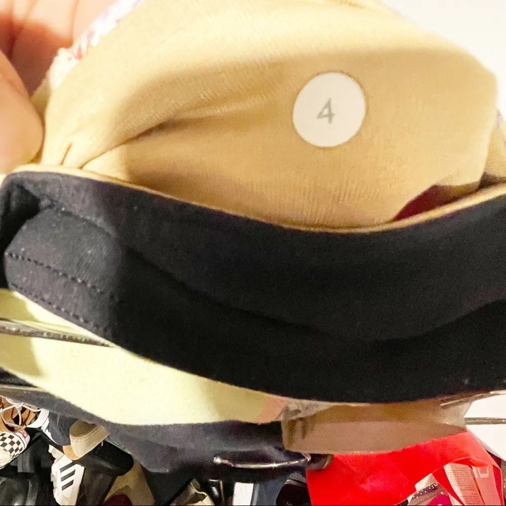 Lululemon 4 Black Reversible Wunder Under Crop Leggings Flowabynga Yellow Coral - Image 3